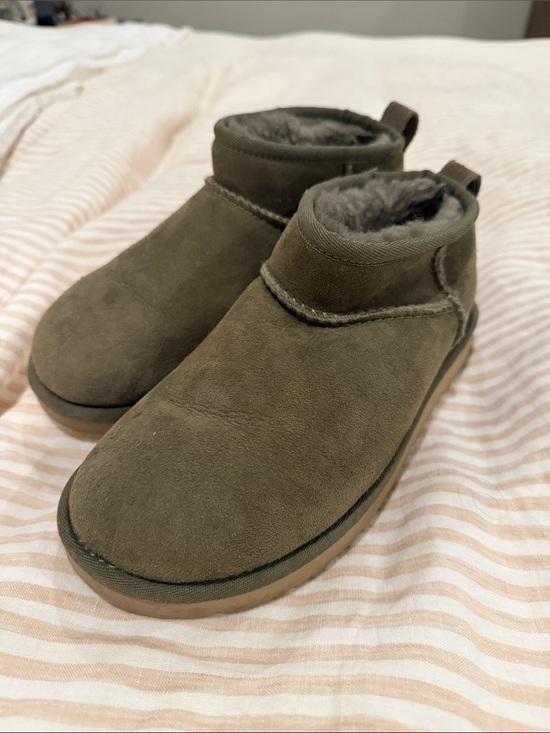 UGG Shoes - UGG Women’s Olive Suede Cozy Slip-On Booties